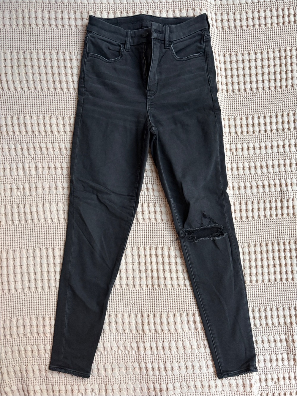 American Eagle Outfitters Black Distressed Skinny Jeans Size 4